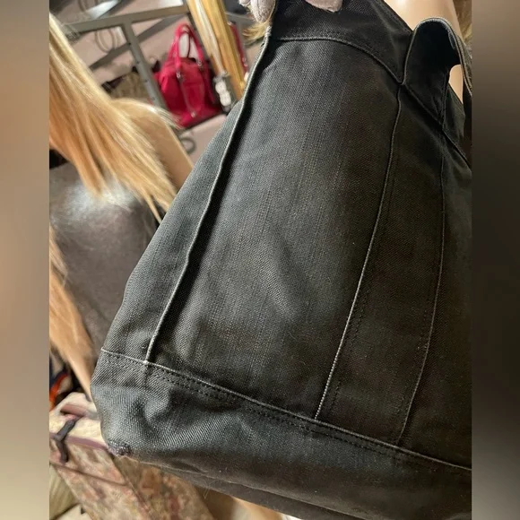 Porter Yoshida & Company Limited Tokyo Japan Canvas Black Shoulder Smoke Bag